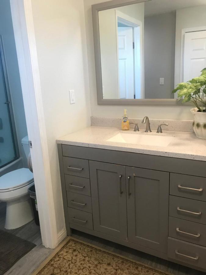 Private La Bedroom W Private Half-Bathroom - Ac - Wifi - Private Fridge -Smart Tv Los Angeles Exterior foto
