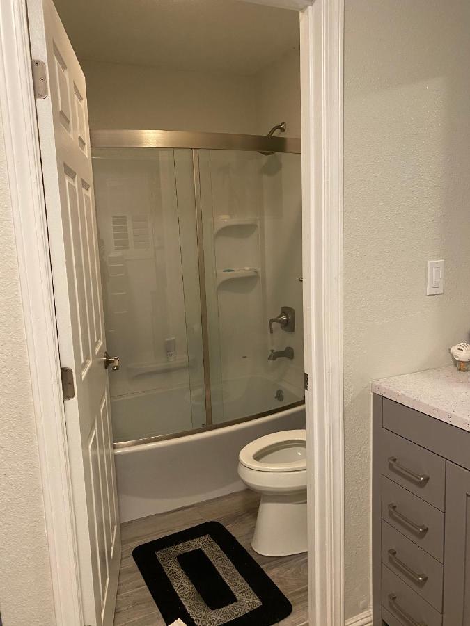 Private La Bedroom W Private Half-Bathroom - Ac - Wifi - Private Fridge -Smart Tv Los Angeles Exterior foto
